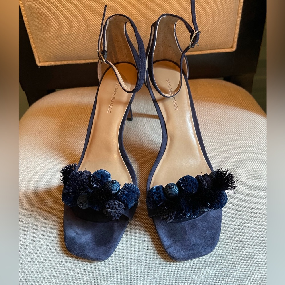 Banana Republic Pom Pom Sandal